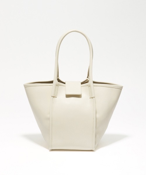 LAKOLE(ラコレ)の「ベルテッドトートバッグ / 215171(トートバッグ・レディース・オフホワイト/ブラック/ベージュ・FREE)」の5枚目の写真