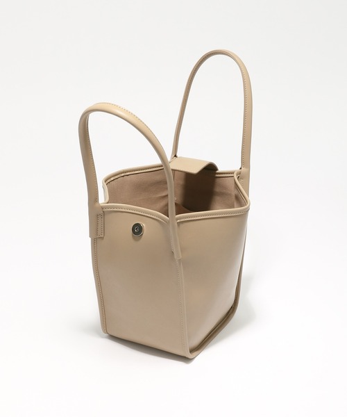 LAKOLE(ラコレ)の「ベルテッドトートバッグ / 215171(トートバッグ・レディース・オフホワイト/ブラック/ベージュ・FREE)」の10枚目の写真