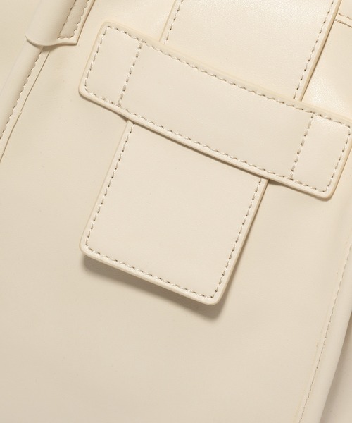 LAKOLE(ラコレ)の「ベルテッドトートバッグ / 215171(トートバッグ・レディース・オフホワイト/ブラック/ベージュ・FREE)」の17枚目の写真