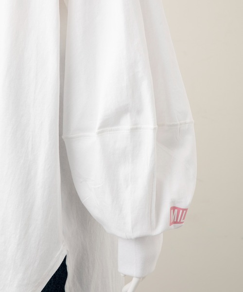 MILKFED.（ミルクフェド）の「VOLUME SLEEVE BIG TOP（Tシャツ/カットソー・レディース・ホワイト/ブラック/ベージュ・ONE SIZE）」の6枚目の写真
