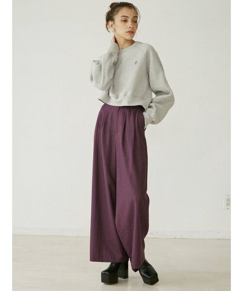 EVRIS（エヴリス）の「ステッチチャンキーヒールショートブーツ（ブーツ・レディース・ブラック/ベージュ・SMALL/MEDIUM/LARGE）」の4枚目の写真