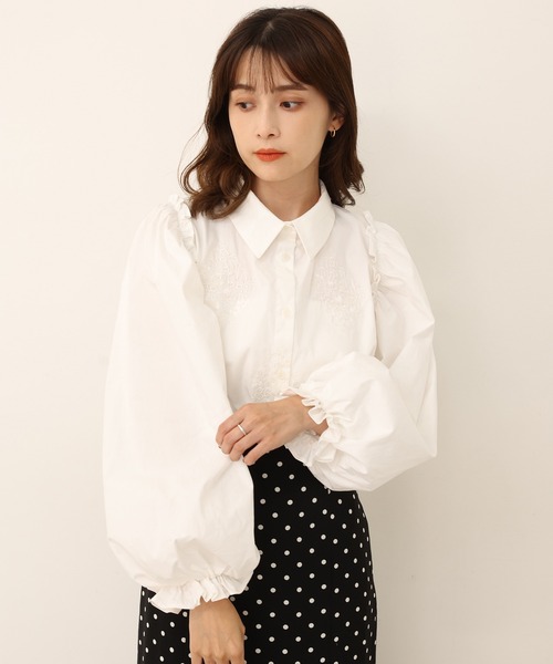 one after another NICE CLAUP（ワンアフターアナザーナイスクラップ）の「【WEB限定/大好評リバイバルアイテム】ボリュームスリーブ刺繍襟ブラウス（シャツ/ブラウス・レディース・ベージュ/オフホワイト/ブラック系その他/ブラウン系その他・FREE）」の13枚目の写真