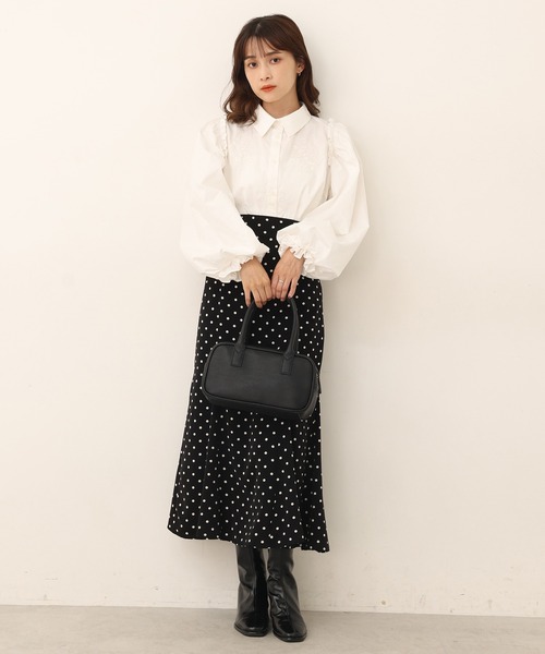 one after another NICE CLAUP（ワンアフターアナザーナイスクラップ）の「【WEB限定/大好評リバイバルアイテム】ボリュームスリーブ刺繍襟ブラウス（シャツ/ブラウス・レディース・ベージュ/オフホワイト/ブラック系その他/ブラウン系その他・FREE）」の6枚目の写真