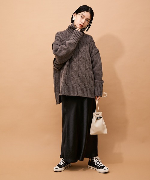 ADAM ET ROPE'（アダムエロペ）の「2WAYケーブルプルオーバー（ニット/セーター・レディース・チャコールグレー/キナリ・FREE）」の8枚目の写真