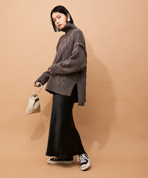 ADAM ET ROPE'（アダムエロペ）の「2WAYケーブルプルオーバー（ニット/セーター・レディース・チャコールグレー/キナリ・FREE）」の13枚目の写真