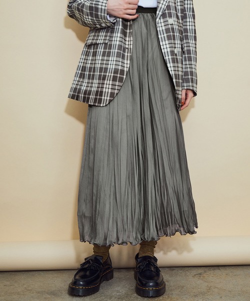 MADEMOISELLE ROPE'（マドモアゼル ロペ）の「<春まで使える>ワッシャー加工ランダムプリーツスカート（スカート・レディース・ライトグレー/ベージュ・38）」の10枚目の写真