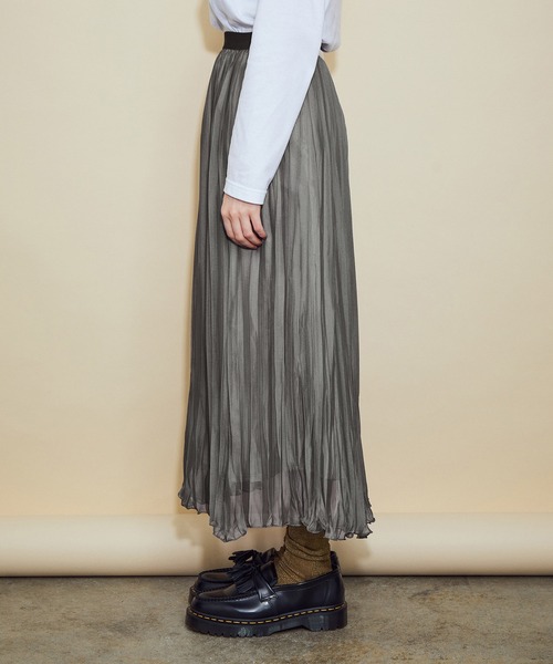 MADEMOISELLE ROPE'（マドモアゼル ロペ）の「<春まで使える>ワッシャー加工ランダムプリーツスカート（スカート・レディース・ライトグレー/ベージュ・38）」の12枚目の写真