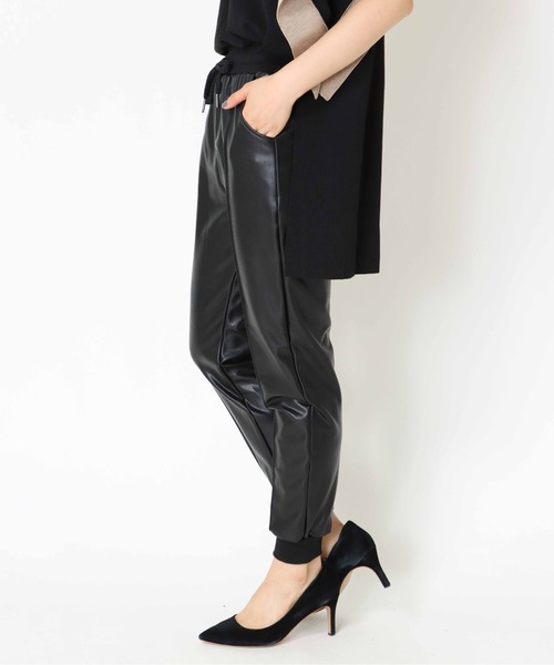 Jines（ジネス）の「フェイクレザー・ジョガーパンツ（その他パンツ・レディース・ブラック・38）」の13枚目の写真