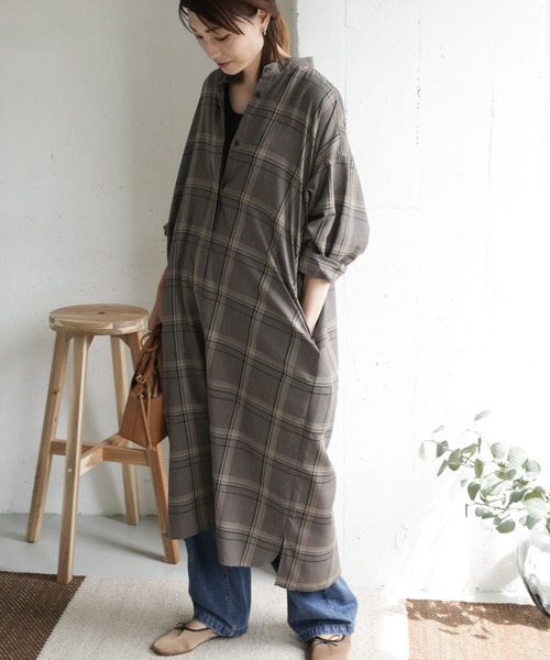URBAN RESEARCH DOORS（アーバンリサーチドアーズ）の「TRチェックシャツワンピース（ワンピース・レディース・カーキ/ベージュ・1/0）」の15枚目の写真
