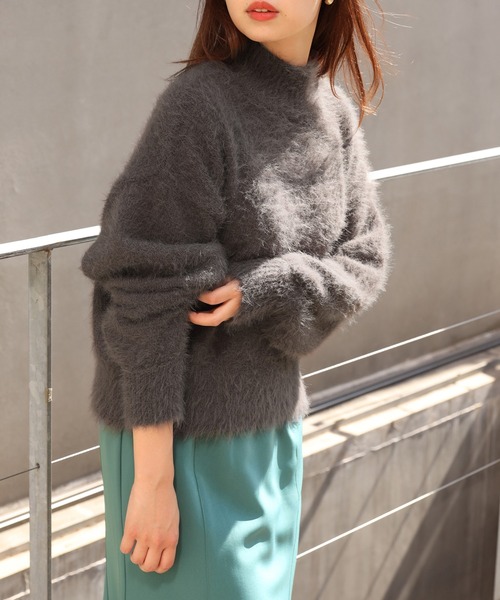 one after another NICE CLAUP(ワンアフターアナザーナイスクラップ)の「ふわふわ柔らかい着心地。ハイネックフェザーニット(ニット/セーター・レディース・アイボリー/チャコールグレー/ミント/ライトピンク・FREE)」の7枚目の写真