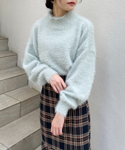 one after another NICE CLAUP(ワンアフターアナザーナイスクラップ)の「ふわふわ柔らかい着心地。ハイネックフェザーニット(ニット/セーター・レディース・アイボリー/チャコールグレー/ミント/ライトピンク・FREE)」の6枚目の写真