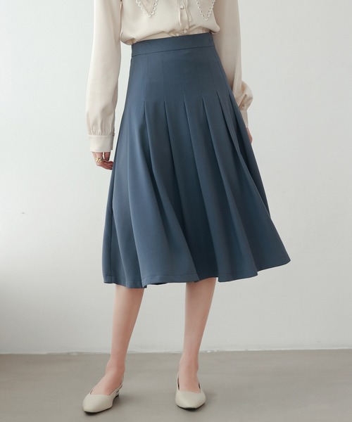 SAISON DE PAPILLON（セゾンドパピヨン）の「幅広プリーツスカート（スカート・レディース・ベージュ/パープル/ネイビー/チャコール/ブルーグレー/ブラック/ブラウン/カーキ・S/M/L）」の3枚目の写真