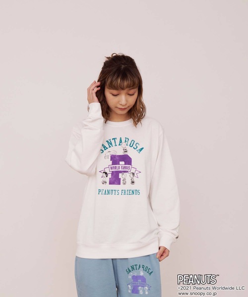 PEANUTS（ピーナッツ）の「【PEANUTS/ピーナッツ】 スヌーピー 裏毛スウェット トレーナー（スウェット・メンズ・ベージュ/スミクロ/オリーブ/ブルー/ブラック系その他/ホワイト系その他/ピンク/オフホワイト・X-LARGE/MEDIUM/LARGE）」の3枚目の写真