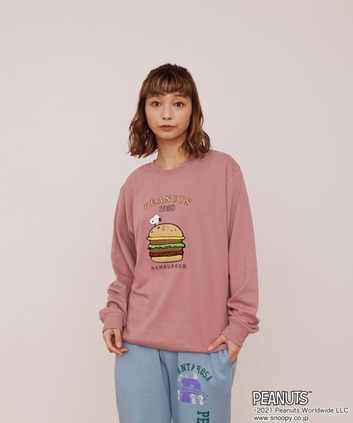 PEANUTS（ピーナッツ）の「【PEANUTS/ピーナッツ】 スヌーピー 裏毛スウェット トレーナー（スウェット・メンズ・ベージュ/スミクロ/オリーブ/ブルー/ブラック系その他/ホワイト系その他/ピンク/オフホワイト・X-LARGE/MEDIUM/LARGE）」の8枚目の写真