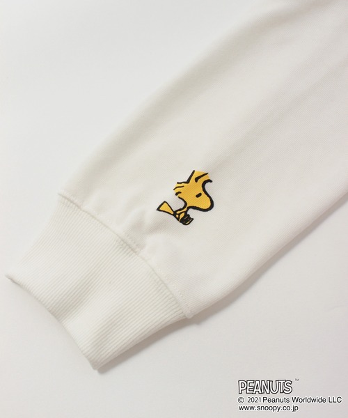 PEANUTS（ピーナッツ）の「【PEANUTS/ピーナッツ】 スヌーピー 裏毛スウェット トレーナー（スウェット・メンズ・ベージュ/スミクロ/オリーブ/ブルー/ブラック系その他/ホワイト系その他/ピンク/オフホワイト・X-LARGE/MEDIUM/LARGE）」の10枚目の写真