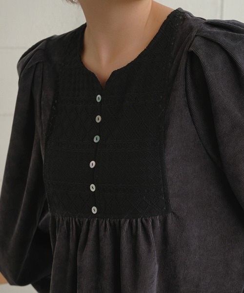 Bab(バブ)の「フロントレースフレアワンピース(ワンピース・レディース・チャコールグレー/ベージュ/カーキ・M)」の9枚目の写真