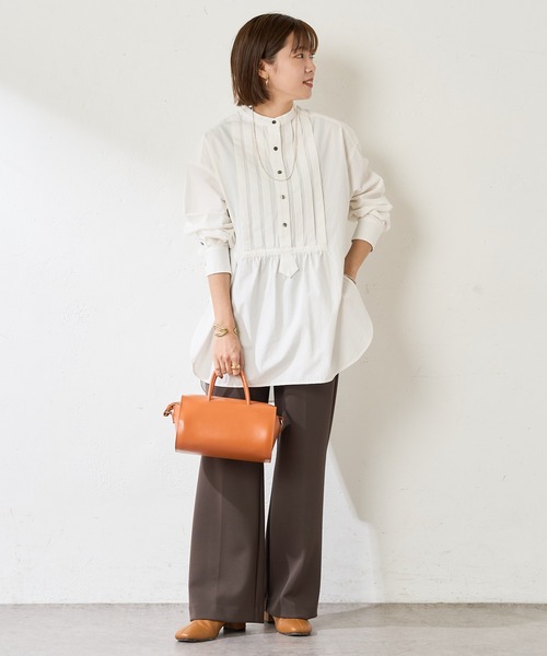 SHENERY（シーナリー）の「バンドカラーボザムピンタックシャツ（シャツ/ブラウス・レディース・オフホワイト/ブルー・FREE）」の3枚目の写真