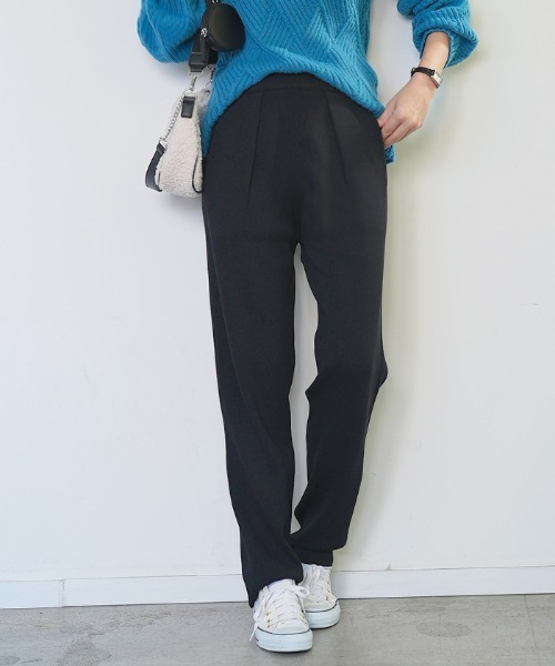 Futier land（フューティアランド）の「ウエストタックニットパンツ（その他パンツ・レディース・グレイッシュベージュ/チャコールグレー/ブラック/グリーン・FREE）」の11枚目の写真