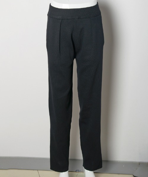 Futier land（フューティアランド）の「ウエストタックニットパンツ（その他パンツ・レディース・グレイッシュベージュ/チャコールグレー/ブラック/グリーン・FREE）」の13枚目の写真