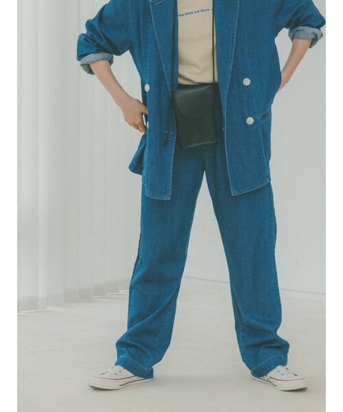 Ungrid(アングリッド)の「ハイウエストデニムルーズパンツ(その他パンツ・レディース・ブルー・SMALL/MEDIUM)」の12枚目の写真