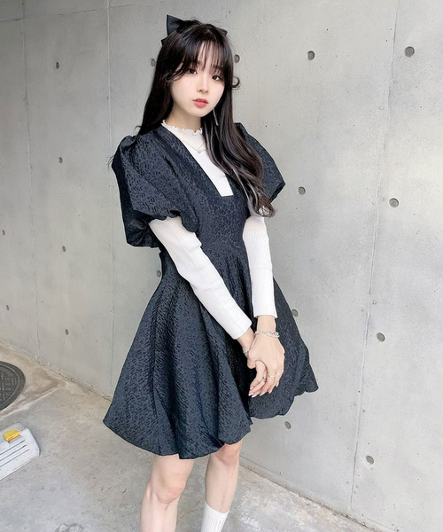titty＆Co. PETIT by poyo（ティティーアンドコープティバイポヨ）の「【ファッションインフルエンサーPOYO×titty&Co.PETIT 】フクレジャガードバルーンワンピース（ワンピース・レディース・ブラック・SMALL/MEDIUM）」の2枚目の写真