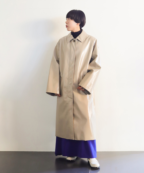 CITYSHOP(シティーショップ)の「FAUX LEATHER コート(ステンカラーコート・レディース・ベージュ/サックスブルー・38/36)」の6枚目の写真