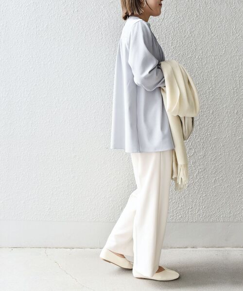 SHIPS（シップス）の「*〈手洗い可能/イージーケア〉ピンタックサッカーブラウス◇（シャツ/ブラウス・レディース・ライトグレー/ライトブルー/ネイビー/オフホワイト・ONE SIZE）」の10枚目の写真