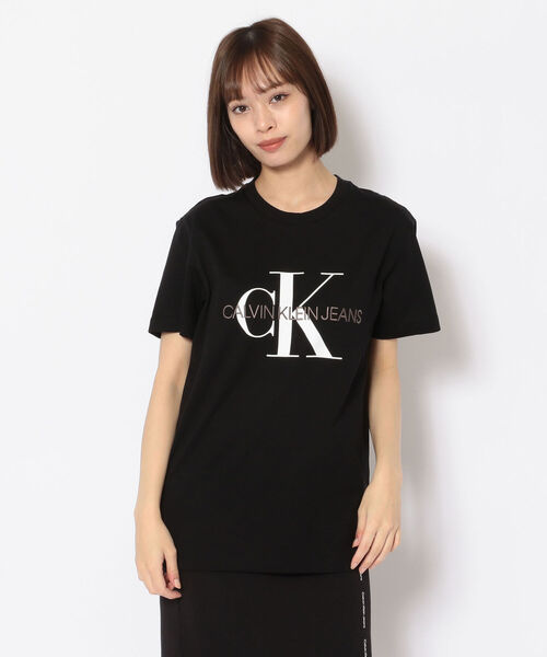 Calvin Klein（カルバン・クライン）の「Calvin Klein Jeans（カルバン クライン ジーンズ）MONOGRAM BOX REGULAR T/Tシャツ（Tシャツ/カットソー・レディース・ホワイト/ブラック・SMALL）」の2枚目の写真