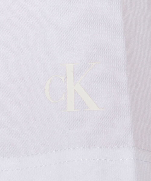 Calvin Klein（カルバン・クライン）の「Calvin Klein Jeans（カルバン クライン ジーンズ）MONOGRAM BOX REGULAR T/Tシャツ（Tシャツ/カットソー・レディース・ホワイト/ブラック・SMALL）」の8枚目の写真