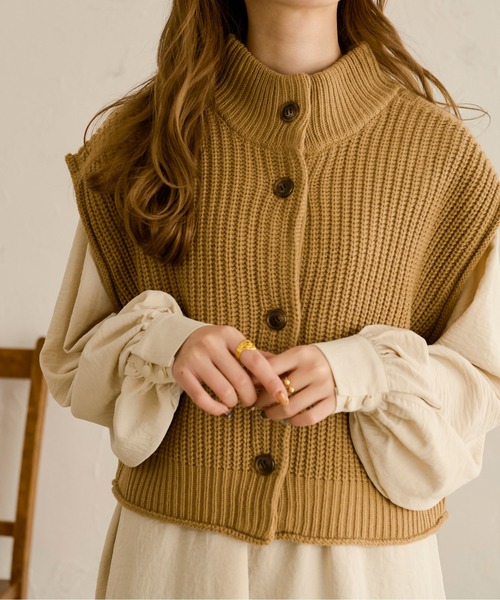 Ambre Neige(アンブルネージュ)の「2WAYケーブルニットベスト/【WEB/EC限定商品】(ベスト・レディース・アイボリー/モカ・FREE)」の5枚目の写真