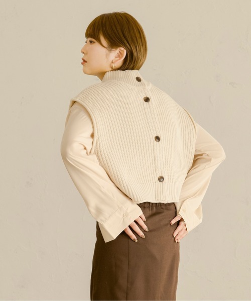 Ambre Neige(アンブルネージュ)の「2WAYケーブルニットベスト/【WEB/EC限定商品】(ベスト・レディース・アイボリー/モカ・FREE)」の7枚目の写真
