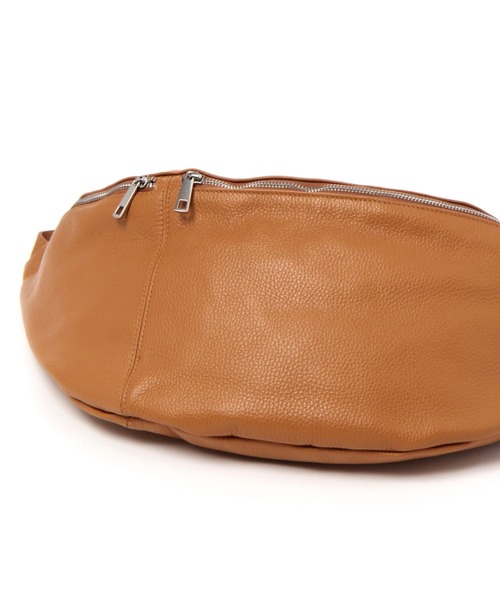 BEVINI(べヴィニ)の「★新色登場★BEVINI / BodyBag(ボディバッグ/ウエストポーチ・レディース・キャメル/ネイビー/ブラック・FREE)」の8枚目の写真