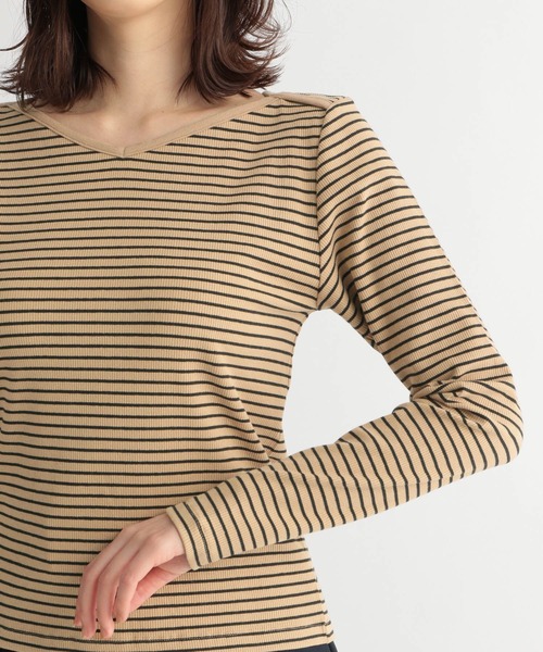 Andemiu（アンデミュウ）の「テレコボーダーＶネックＬＳ272902（Tシャツ/カットソー・レディース・ホワイト/ブラック/ブラウン・FREE）」の13枚目の写真