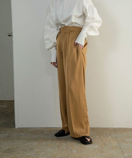 lawgy(ラウジー)の「straight dull color pants(その他パンツ・レディース・ブラウン/ブルー系/イエロー系・FREE)」の3枚目の写真