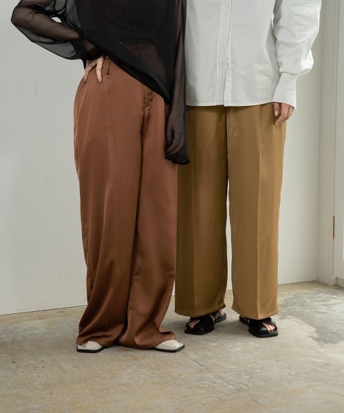lawgy(ラウジー)の「straight dull color pants(その他パンツ・レディース・ブラウン/ブルー系/イエロー系・FREE)」の7枚目の写真