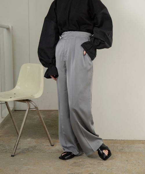 lawgy(ラウジー)の「straight dull color pants(その他パンツ・レディース・ブラウン/ブルー系/イエロー系・FREE)」の9枚目の写真