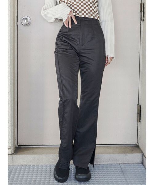 EMODA（エモダ）の「スイッチングラインフレアパンツ（その他パンツ・レディース・ブラック/ベージュ/ブルー・SMALL/MEDIUM）」の2枚目の写真