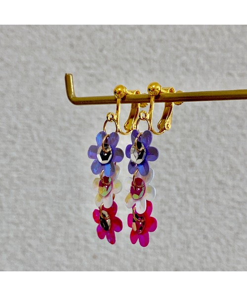 tone（トーン）の「【LoveAmooN】 flower flower flower(MA)（イヤリング・レディース・ホワイト/パープル/ピンク/その他・FREE）」の6枚目の写真