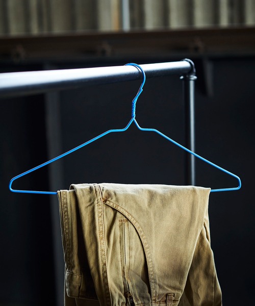 GORDON MILLER（ゴードンミラー）の「GORDON MILLER（ゴードンミラー）クローズハンガー 10本セット（ランドリーグッズ・メンズ・ホワイト/ブルー・ONE SIZE）」の3枚目の写真