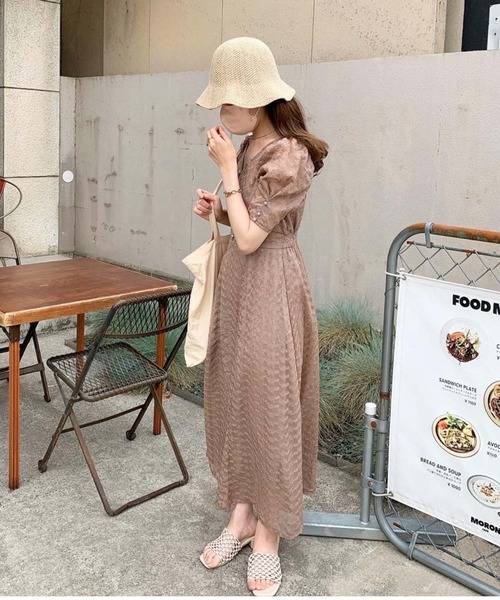 archives(アルシーヴ)の「刺繍切替ワンピース(ワンピース・レディース・グレイッシュベージュ/オフホワイト/モカ/ブラック・MEDIUM)」の21枚目の写真