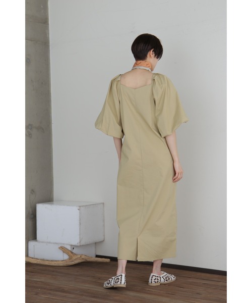 ROSE BUD（ローズバッド）の「袖ボリュームワンピース（ワンピース・レディース・ブラック/ベージュ・FREE）」の5枚目の写真