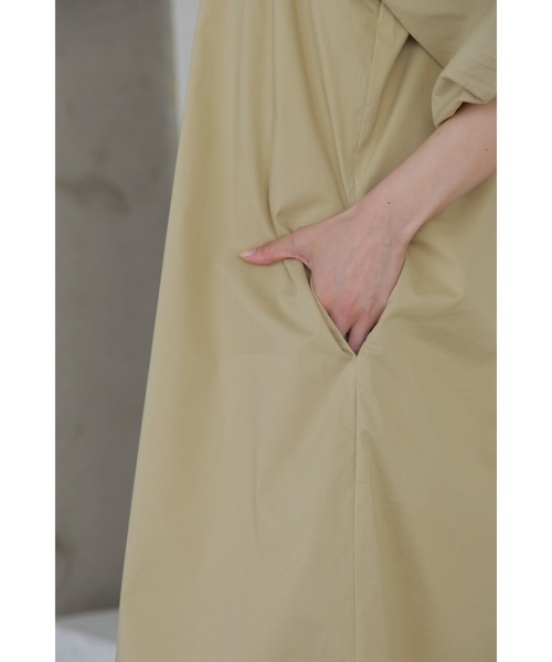 ROSE BUD（ローズバッド）の「袖ボリュームワンピース（ワンピース・レディース・ブラック/ベージュ・FREE）」の11枚目の写真