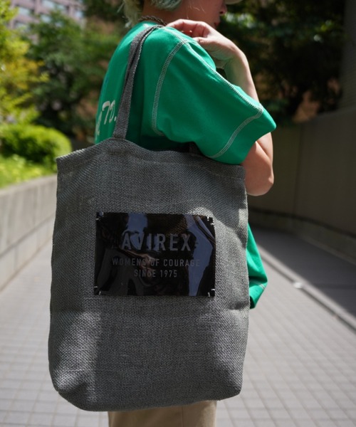 AVIREX（アヴィレックス）の「【直営店限定】MESH VERTICAL BAG/ メッシュバーチカルバッグ（トートバッグ・レディース・チャコール/ナチュラル/イエロー・FREE）」の2枚目の写真