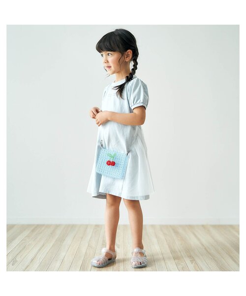 apres les cours（アプレレクール）の「ビーズポシェット（ショルダーバッグ・キッズ・オフホワイト/ブルー・FREE）」の3枚目の写真