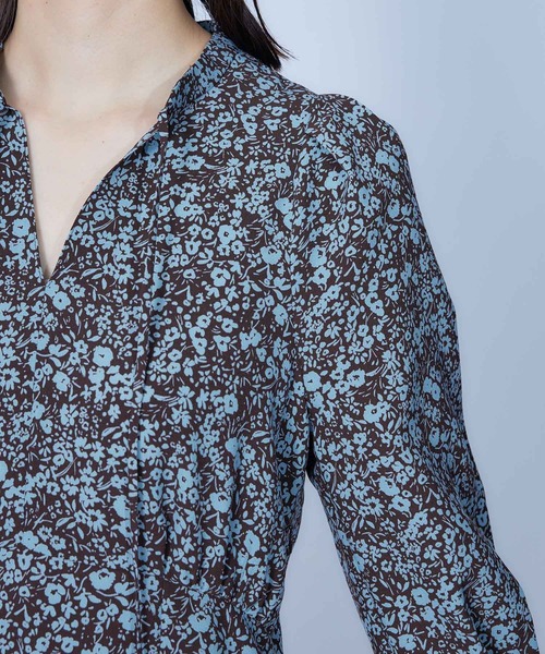 ROPE'（ロペ）の「レーヨンライクポリフラワープリントワンピース（ワンピース・レディース・ブラウン/ブラック・38/36）」の12枚目の写真