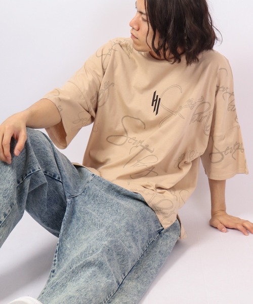 RE730（アールイーセブンサーティー）の「RE730 総柄英字ドルマンスリーブ半袖ワイドTシャツ（Tシャツ/カットソー・メンズ・ベージュ/ホワイト/ブラック/ピンク・M/L）」の3枚目の写真