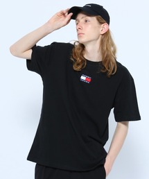 バッジロゴTシャツ