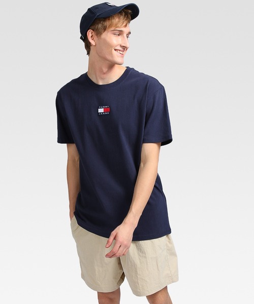 tommy jeans(トミー ジーンズ)の「バッジロゴTシャツ(Tシャツ/カットソー・メンズ・ホワイト/ネイビー/レッド/ブラック・SMALL/MEDIUM/LARGE/X-LARGE)」の10枚目の写真