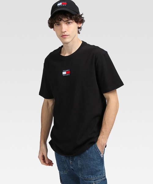 tommy jeans(トミー ジーンズ)の「バッジロゴTシャツ(Tシャツ/カットソー・メンズ・ホワイト/ネイビー/レッド/ブラック・SMALL/MEDIUM/LARGE/X-LARGE)」の14枚目の写真