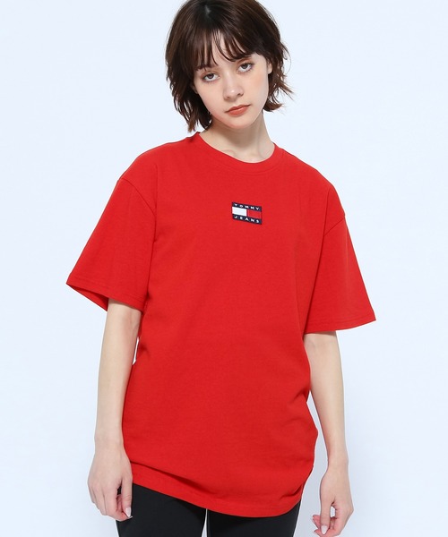 tommy jeans(トミー ジーンズ)の「バッジロゴTシャツ(Tシャツ/カットソー・メンズ・ホワイト/ネイビー/レッド/ブラック・SMALL/MEDIUM/LARGE/X-LARGE)」の16枚目の写真